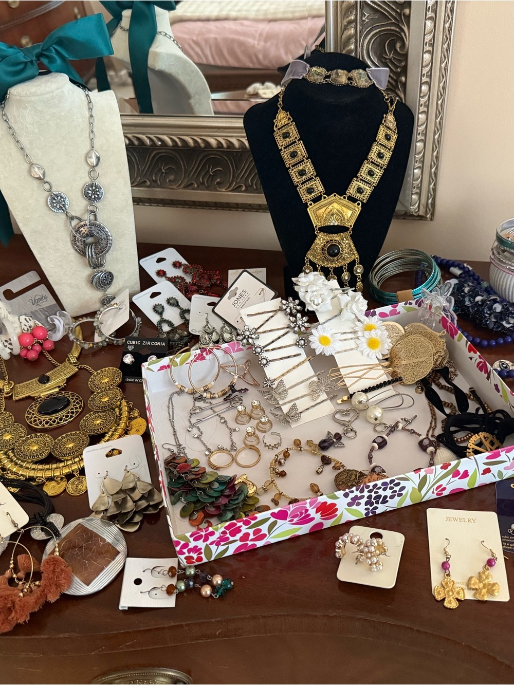 Huge Lot Costume Jewelry Box New Wear Craft Resell Gift Necklace